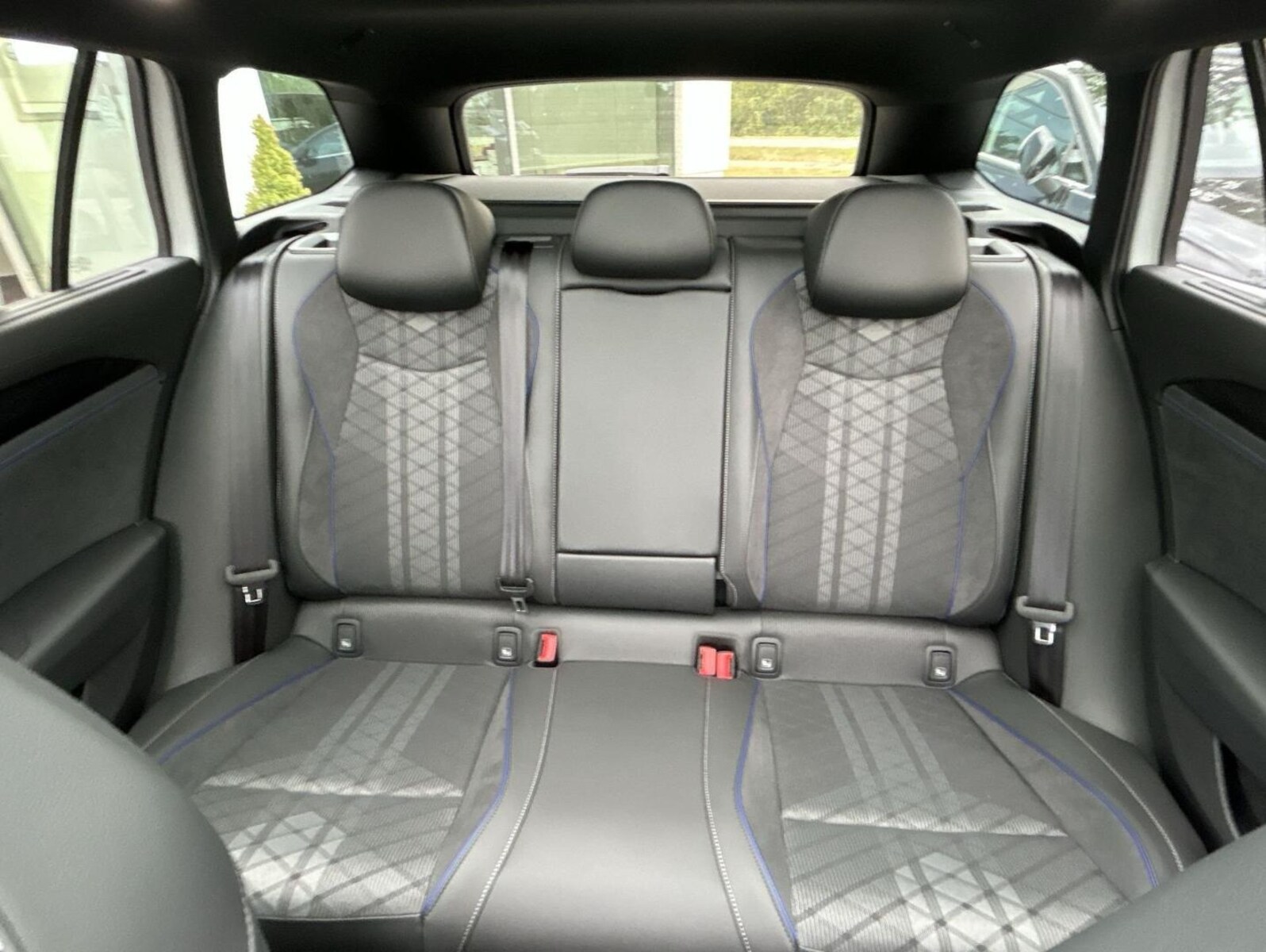 Volkswagen Passat – Bild 10