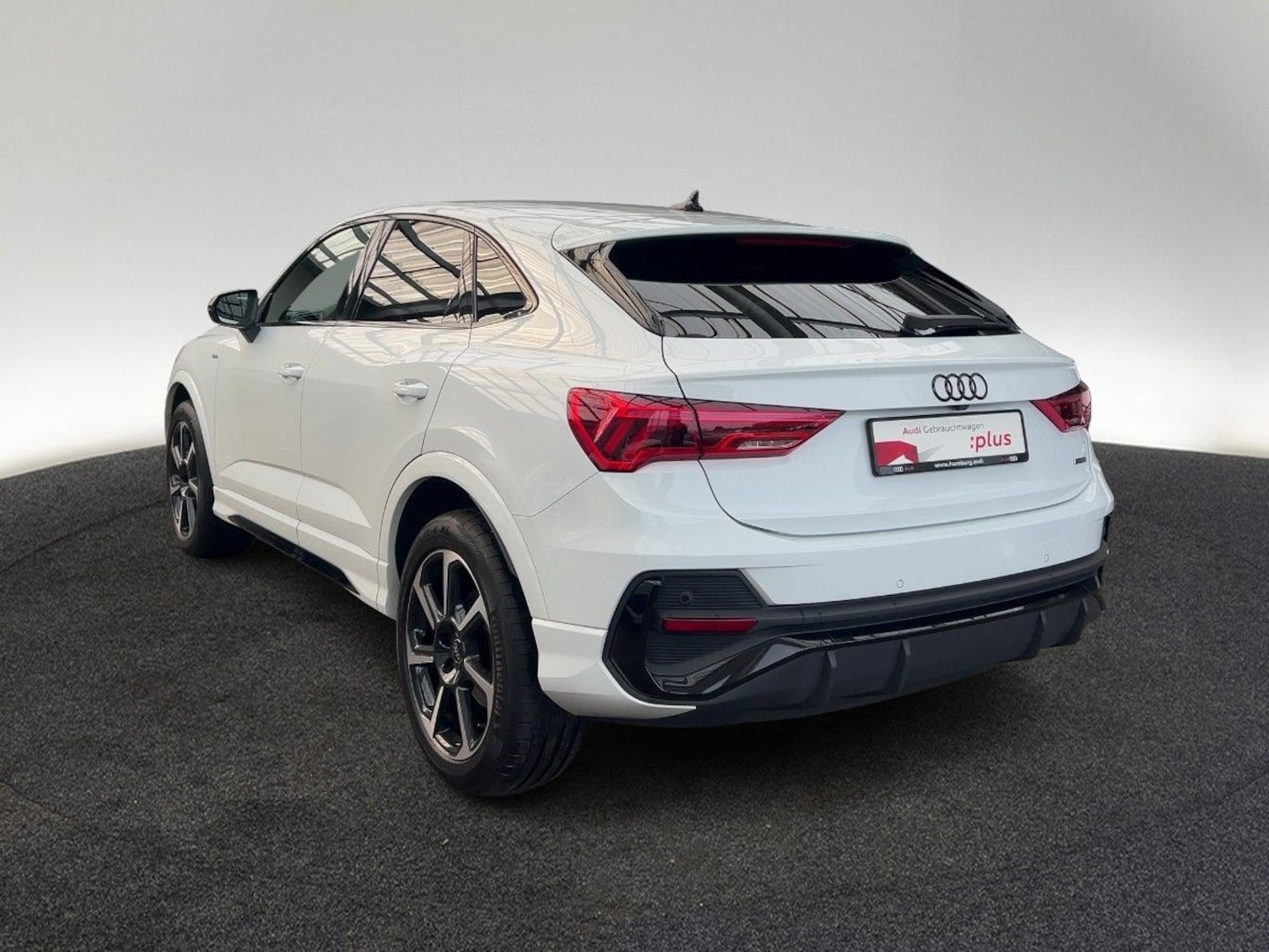 Bild über Audi Q3 Sportback S line 45 TFSI quattro S tronic - für weitere Informationen kontaktieren Sie den Audi Partner