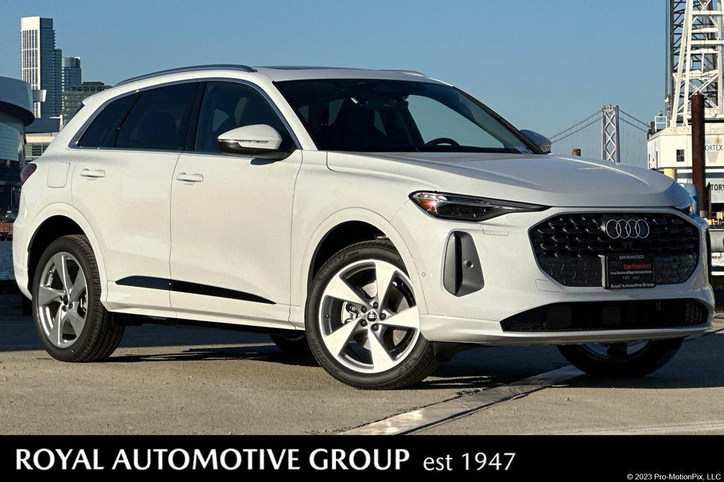 2025 Audi Q5 40 Premium Plus's photo