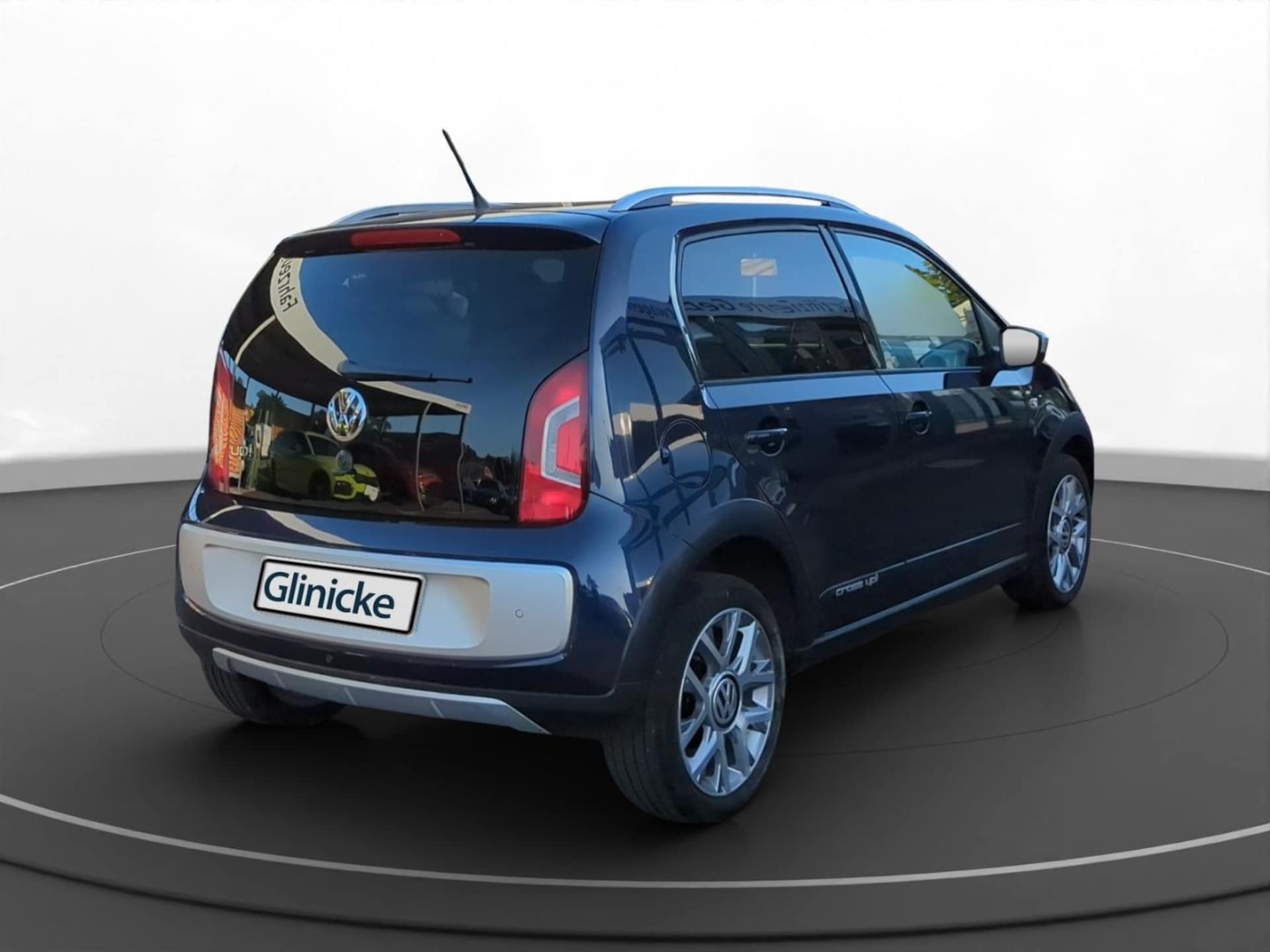 Volkswagen up! cross up!