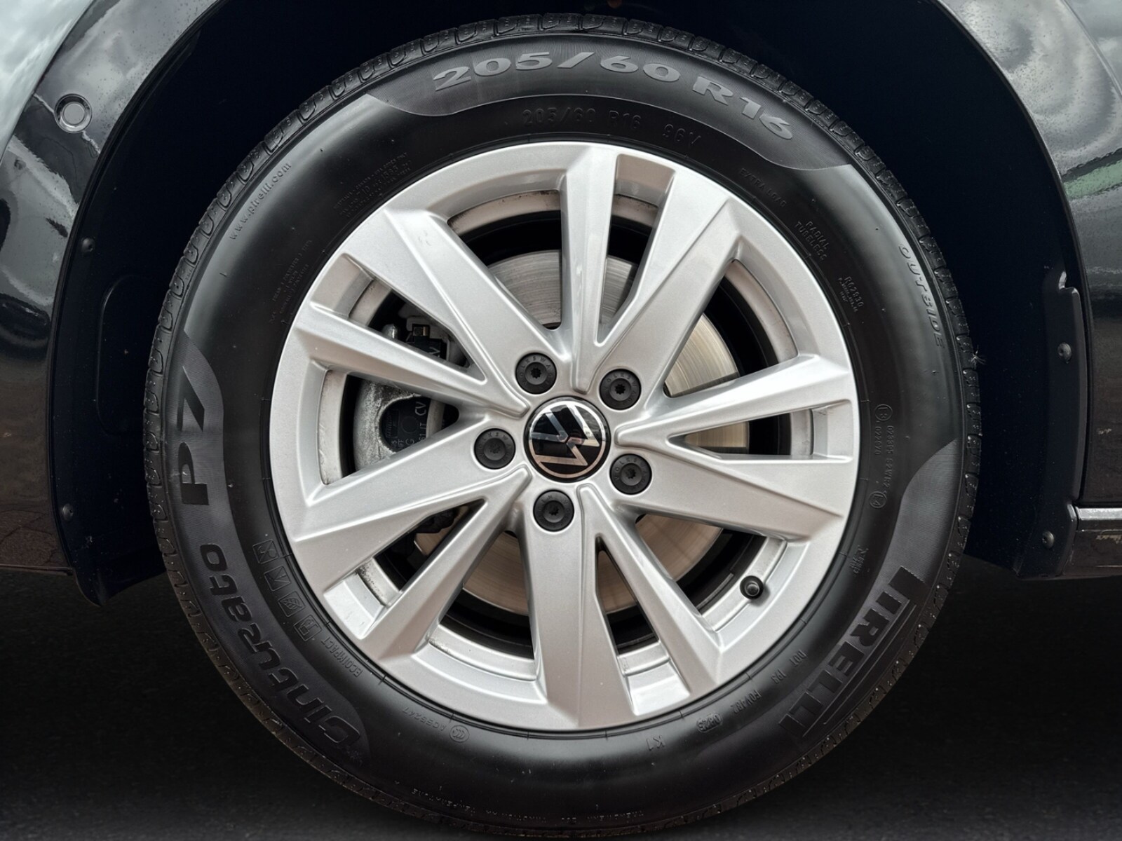 Volkswagen Touran – Bild 7