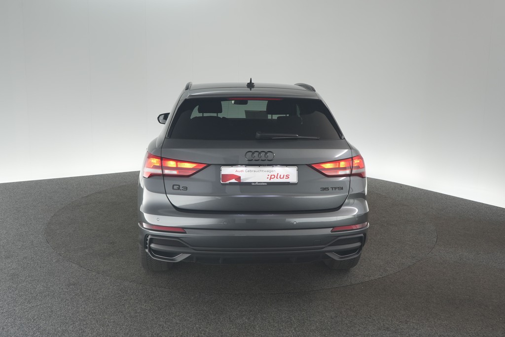 Image about Audi Q3 S line 35 TFSI S tronic