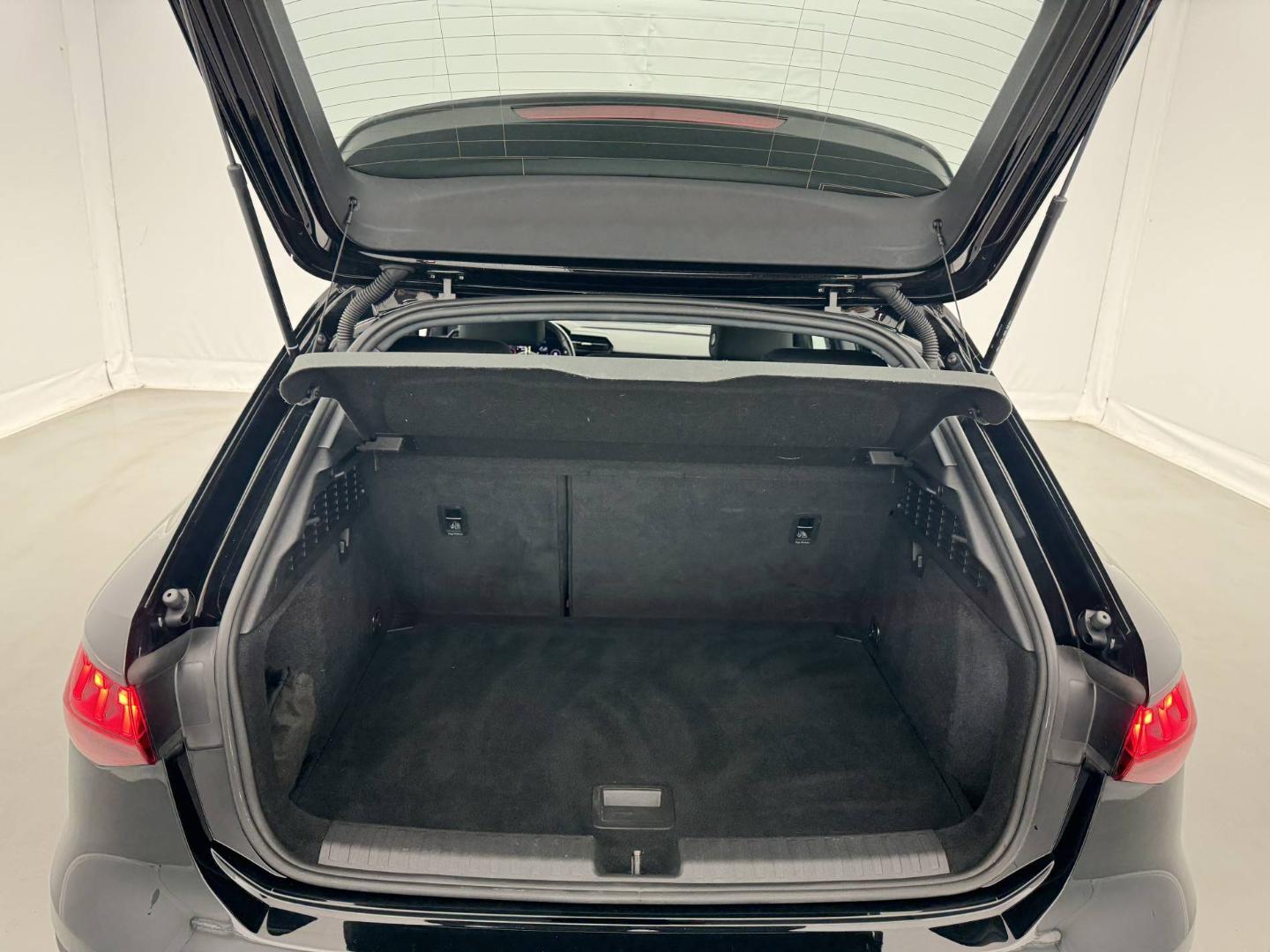 Image about Audi A3 Sportback Business Line 30 TDI 85 kW (116 ch) S tronic