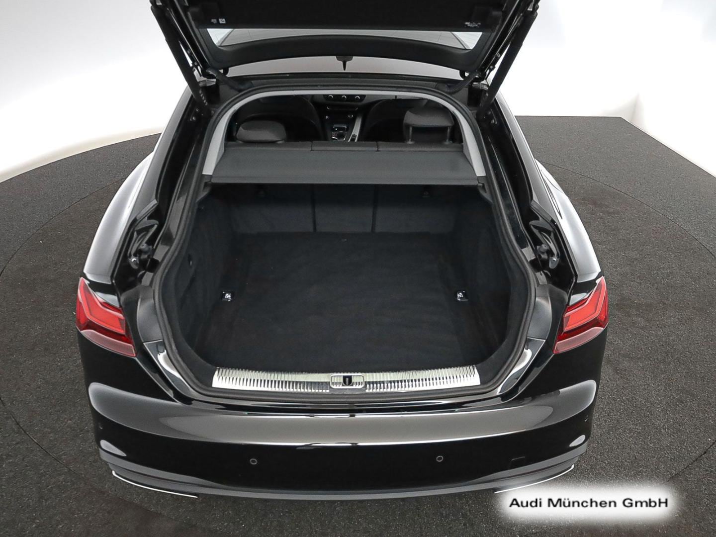 Bild über Audi A5 Sportback 35 TFSI S tronic - für weitere Informationen kontaktieren Sie den Audi Partner