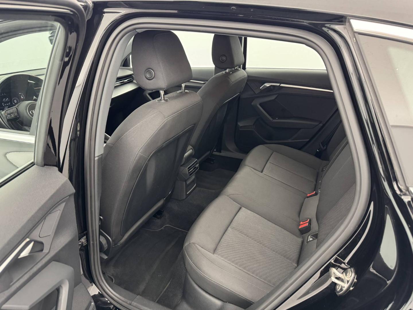 Image about Audi A3 Sportback Business Line 30 TDI 85 kW (116 ch) S tronic