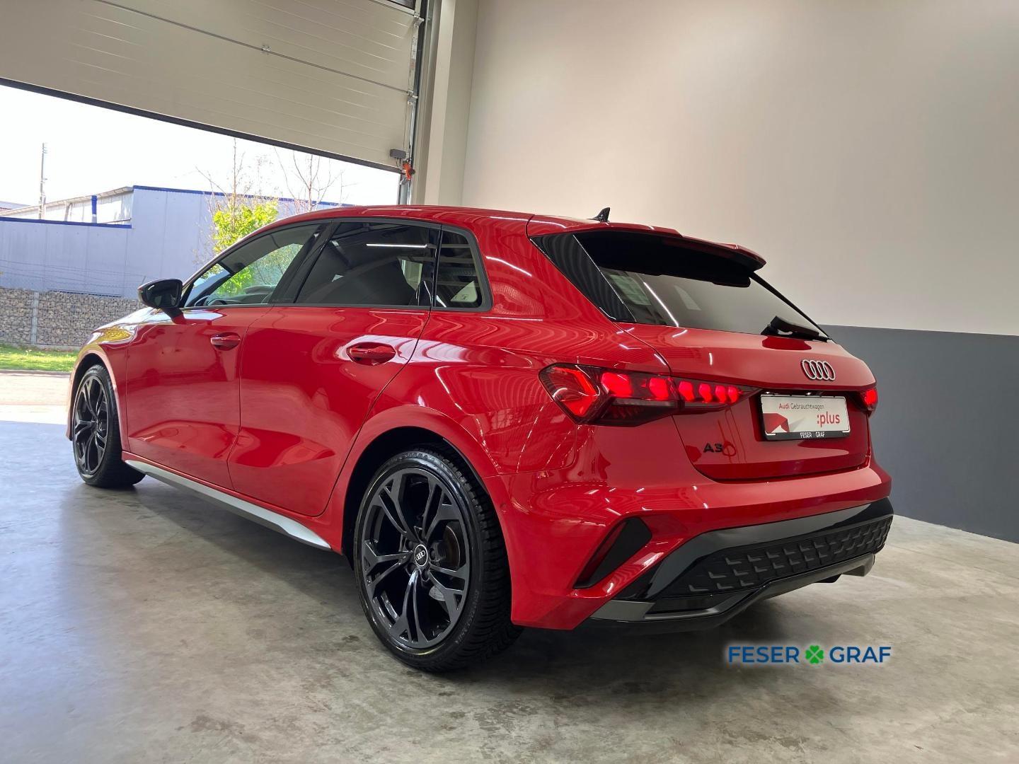 Bild über Audi A3 Sportback S line 35 TFSI S tronic - für weitere Informationen kontaktieren Sie den Audi Partner