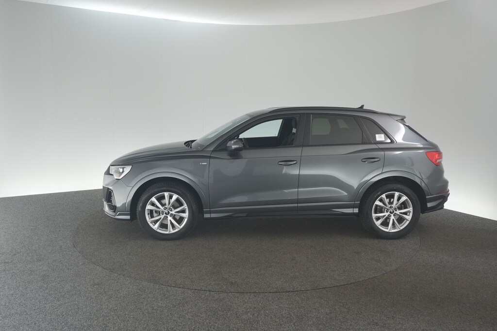 Image about Audi Q3 S line 35 TFSI S tronic