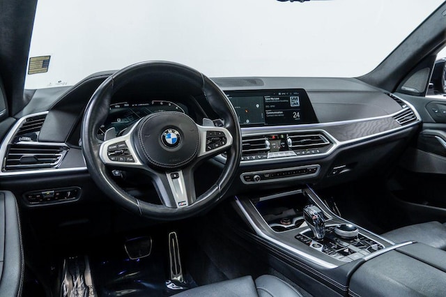 2022 BMW X7