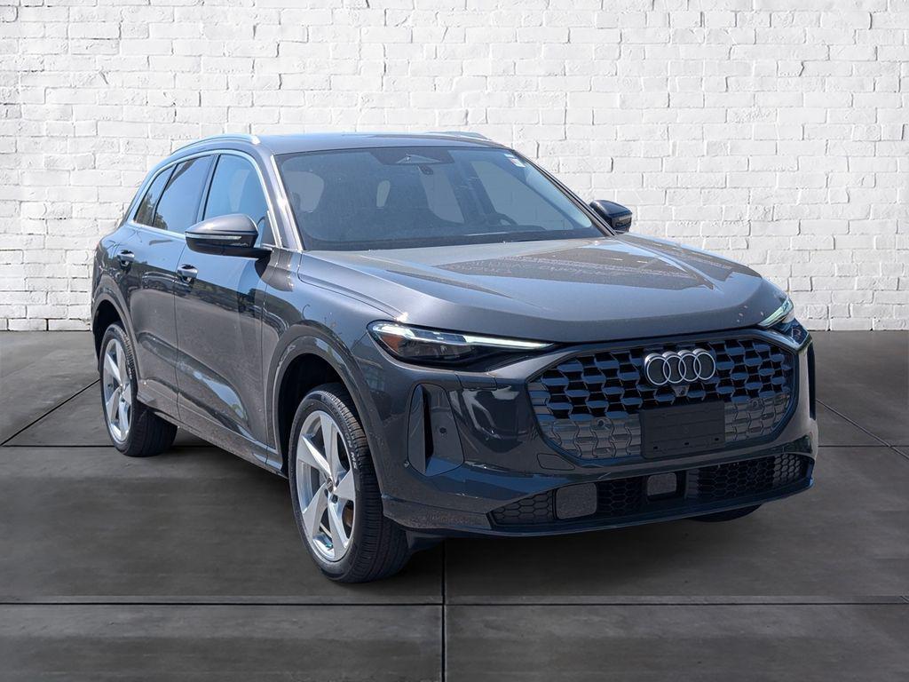2026 Audi Q5 Premium Plus quattro's photo