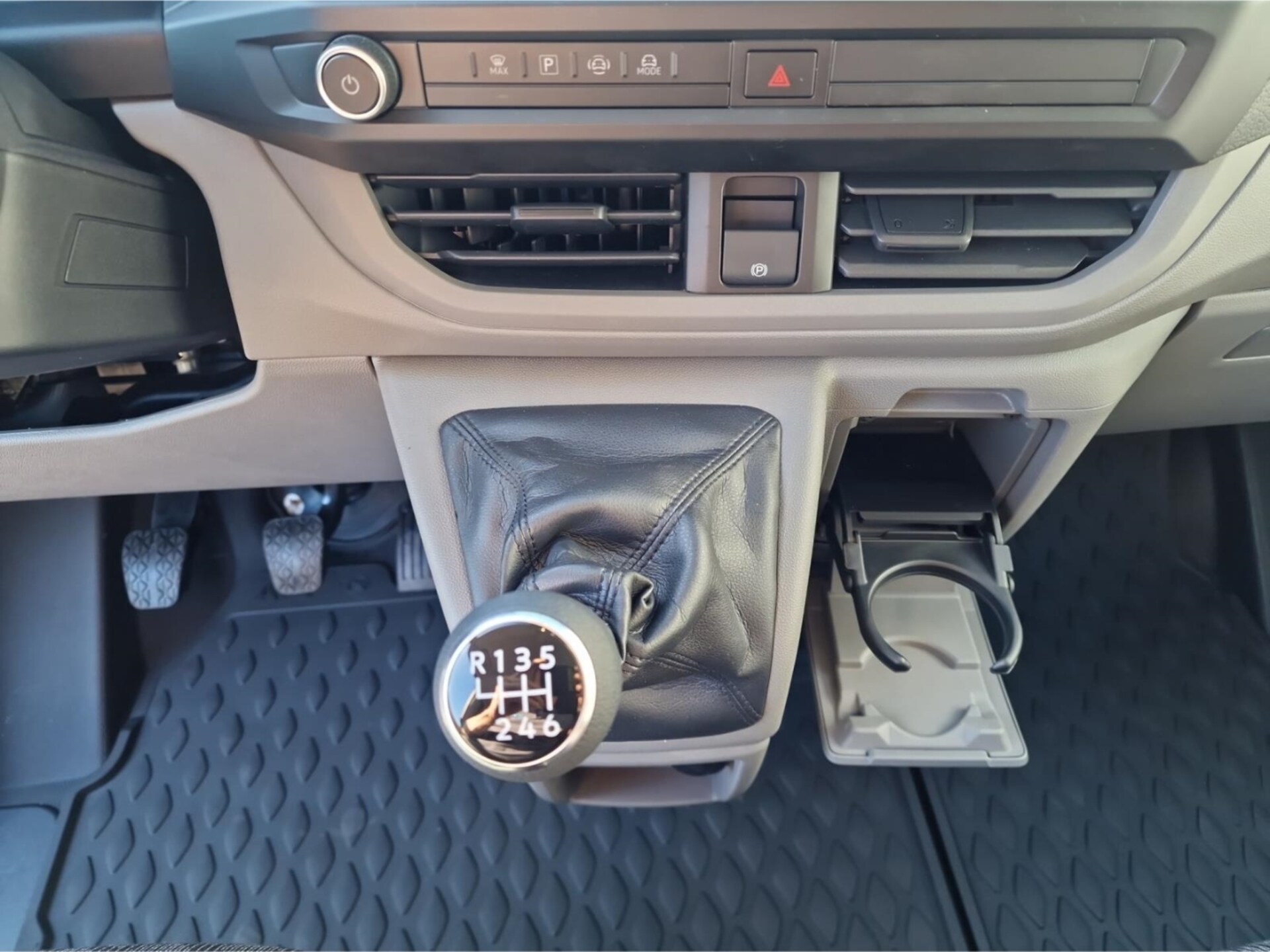 Volkswagen Transporter Kasten kurzer Radstand