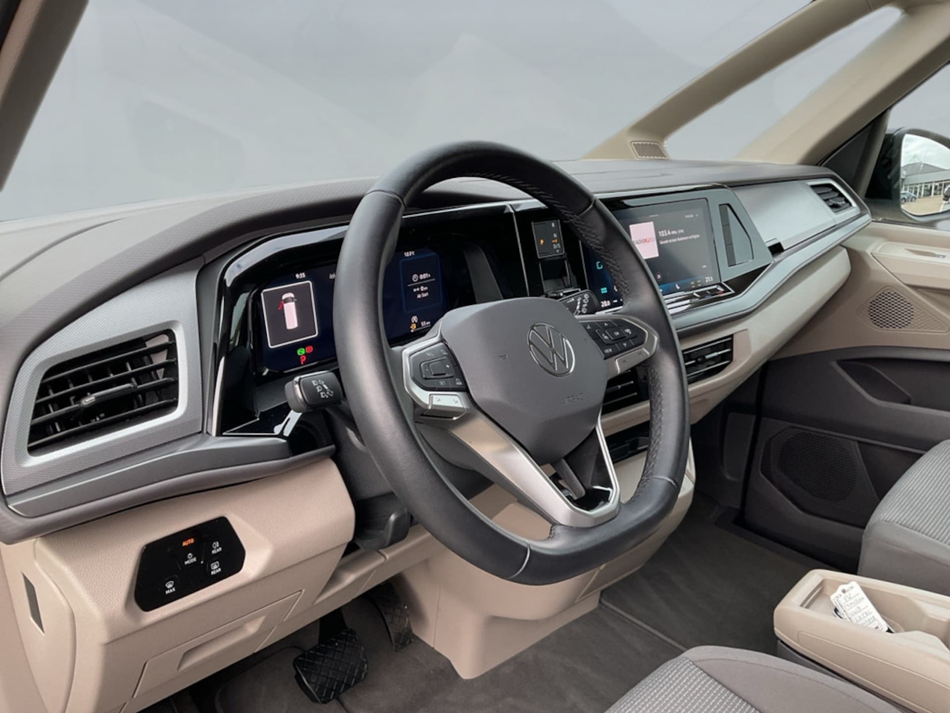 Volkswagen Multivan Basis-Modell