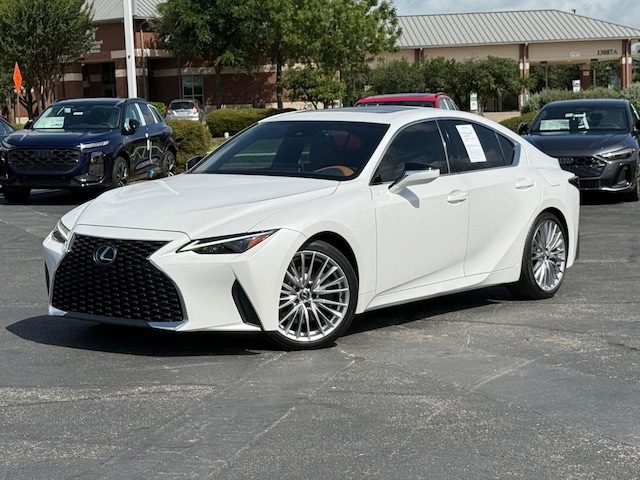 2023 Lexus IS 300