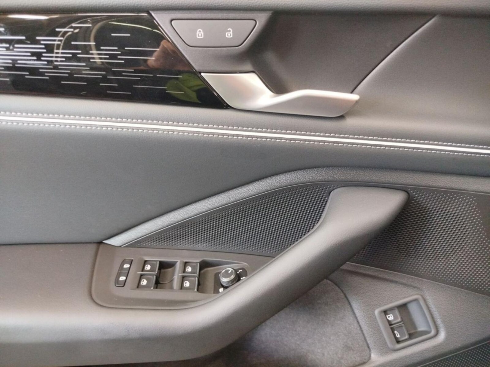 Volkswagen Passat – Bild 7