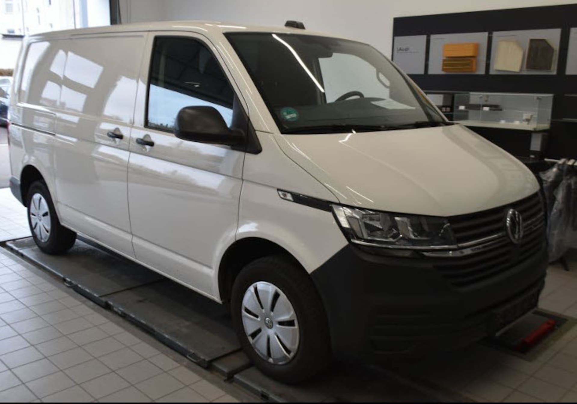 Volkswagen T6.1 Transporter Kasten kurzer Radstand
