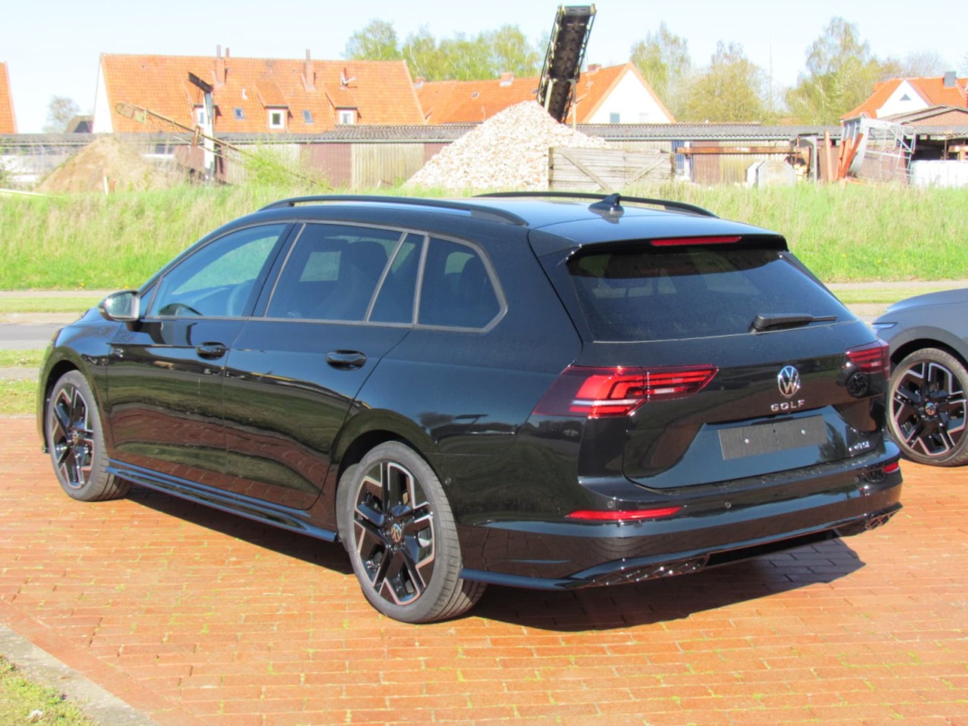 Volkswagen Golf Variant R-Line