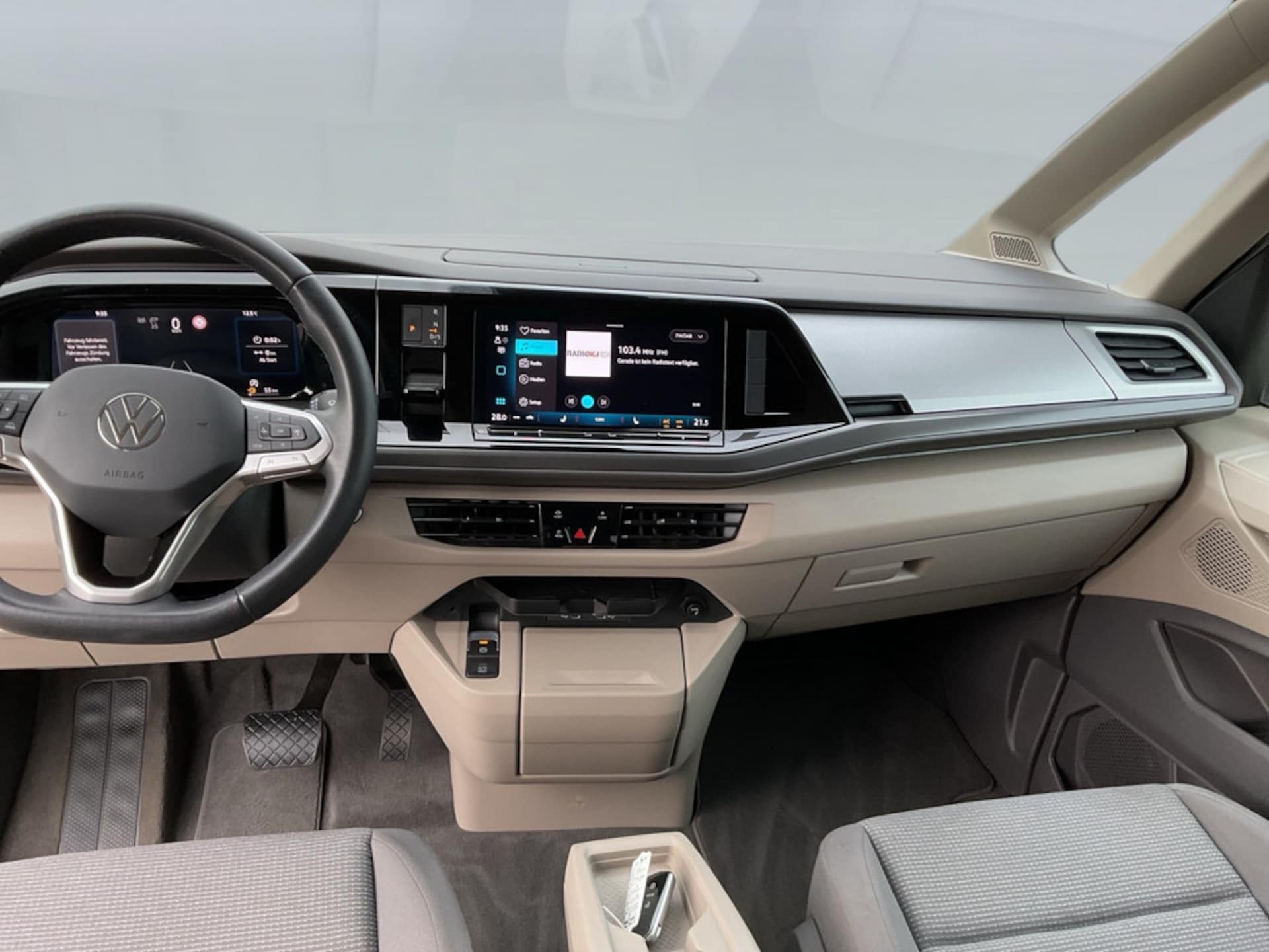 Volkswagen Multivan Basis-Modell