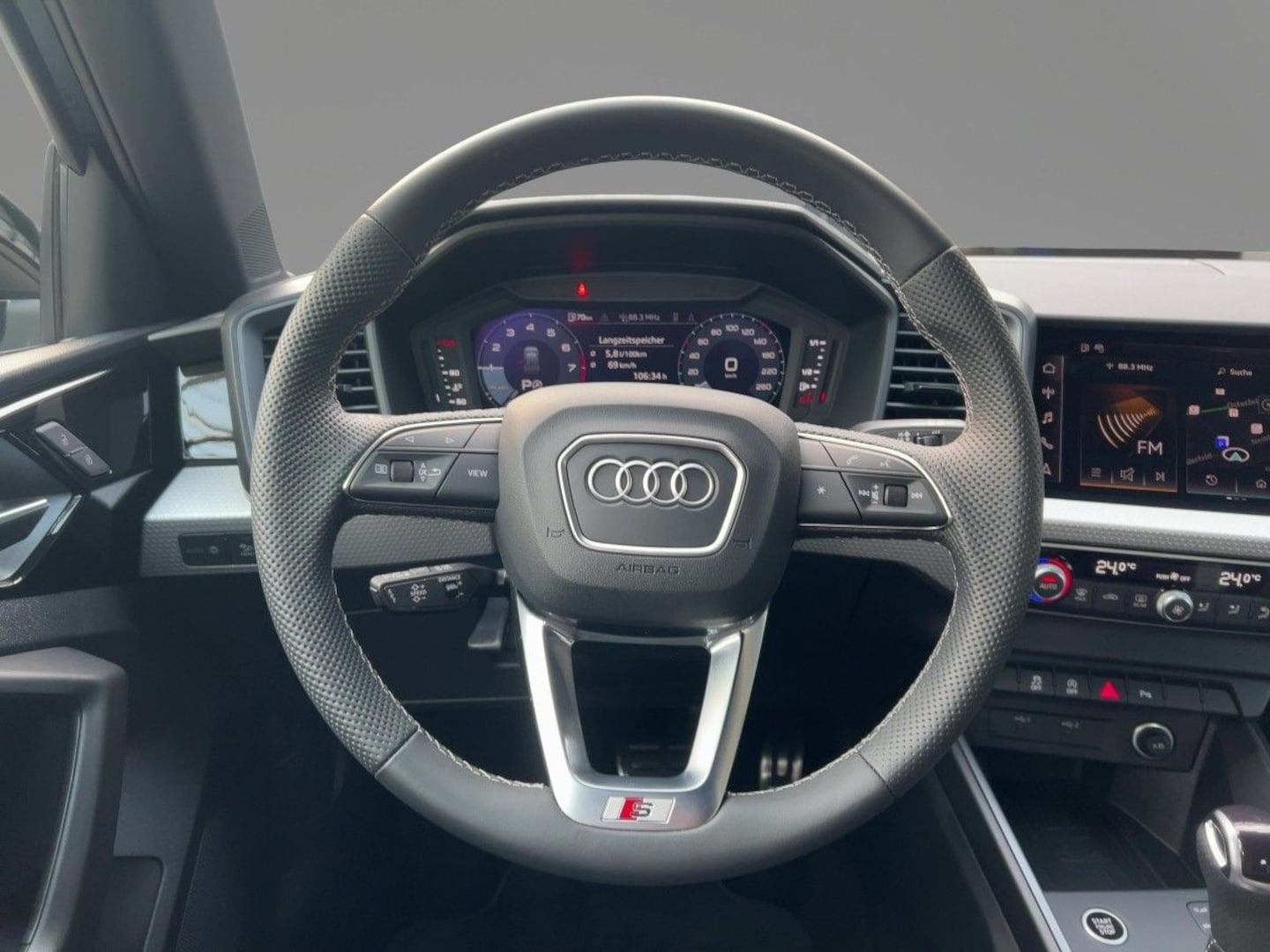 Bild über Audi A1 Sportback advanced 30 TFSI S tronic - für weitere Informationen kontaktieren Sie den Audi Partner