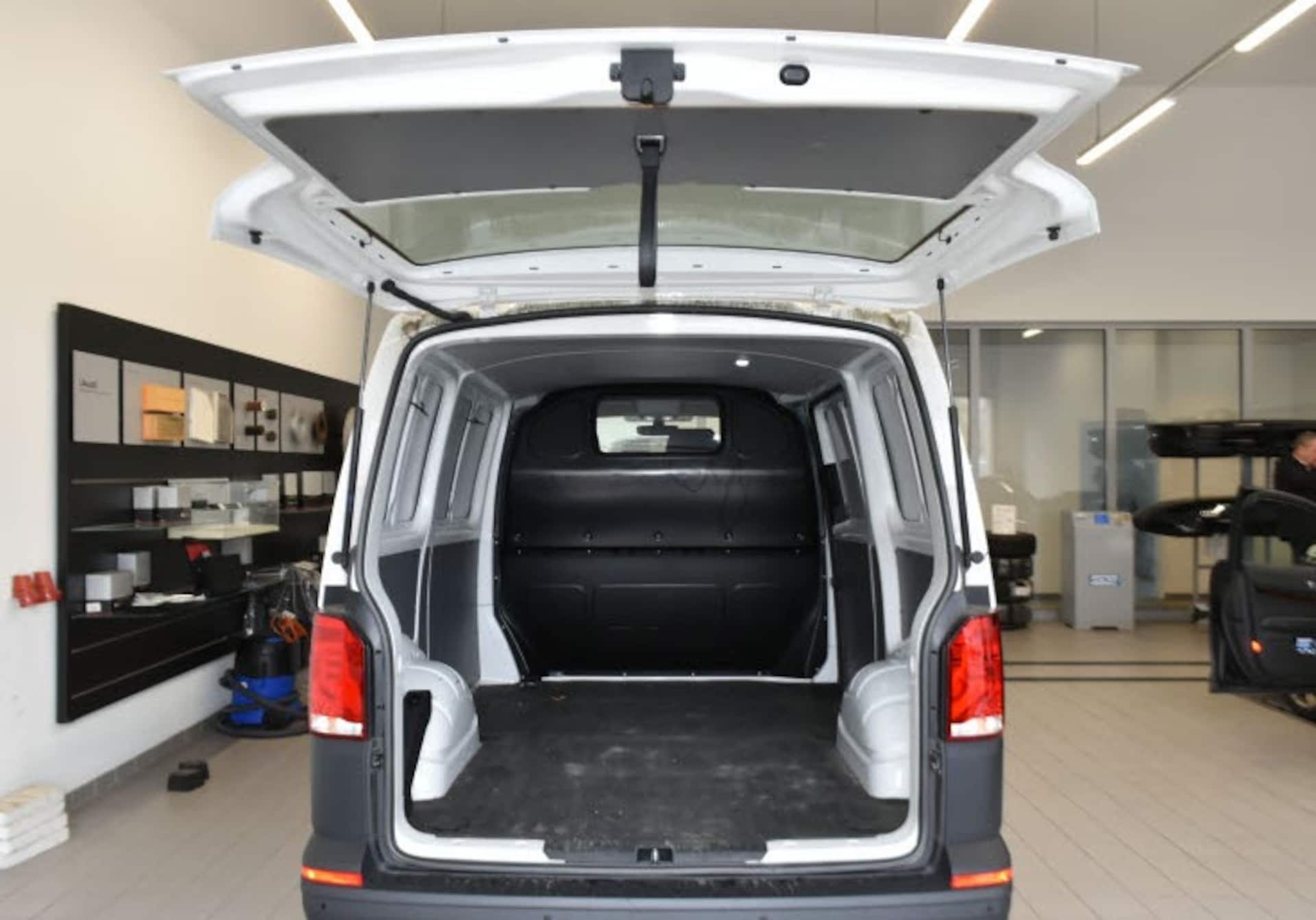 Volkswagen T6.1 Transporter Kasten kurzer Radstand