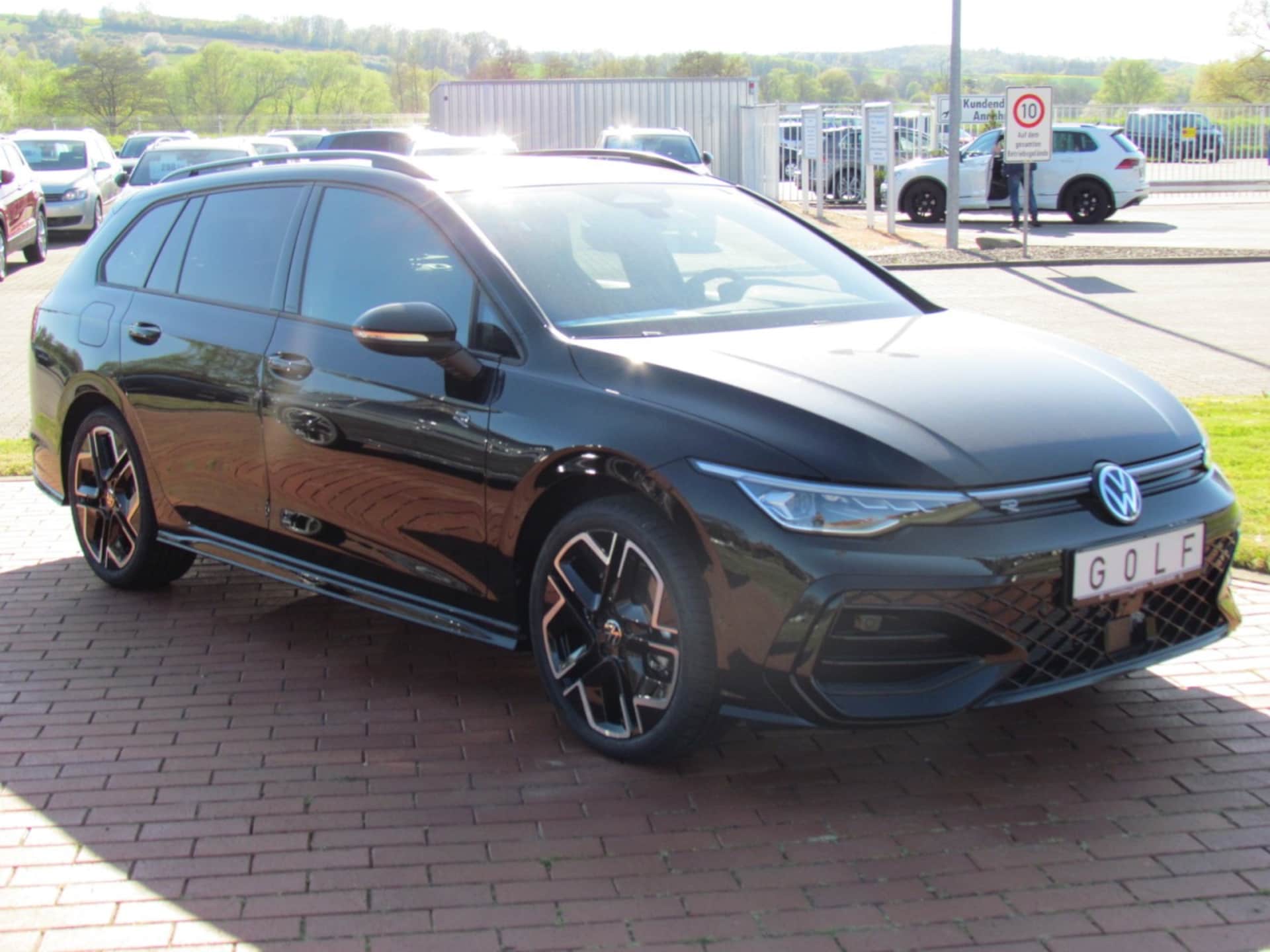 Volkswagen Golf Variant R-Line