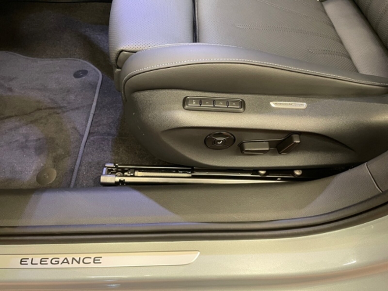 Volkswagen Passat – Bild 17