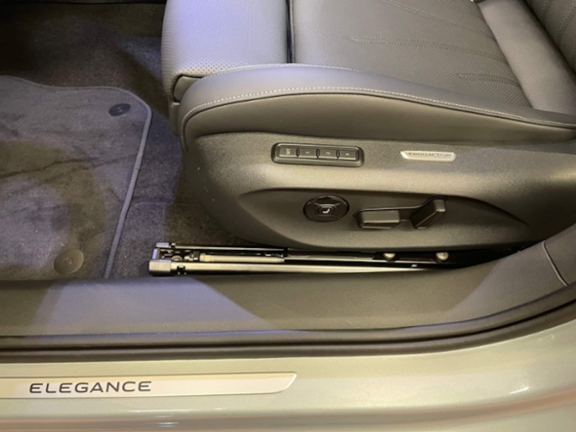 Volkswagen Passat Elegance