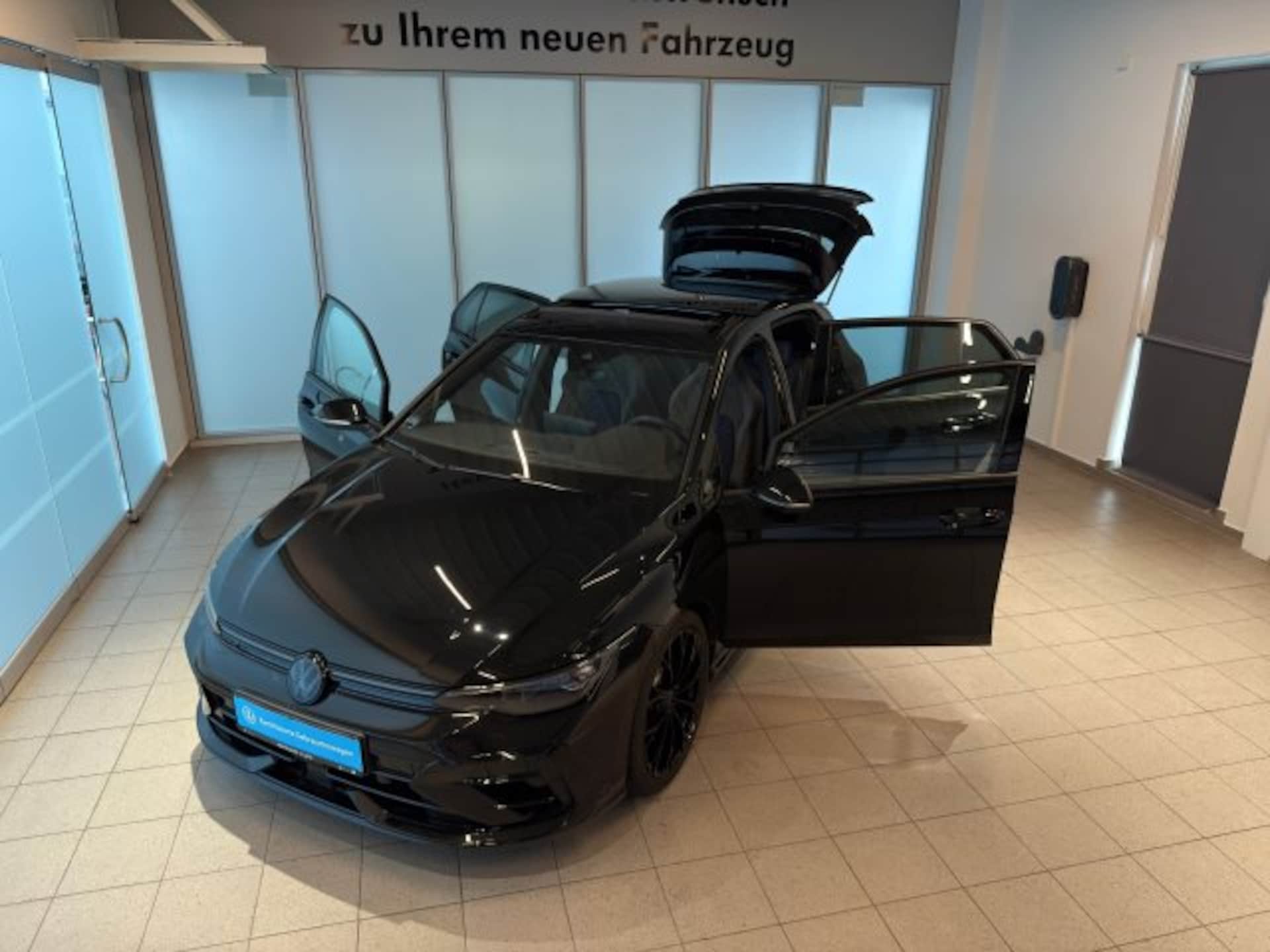 Volkswagen Golf R Black Edition
