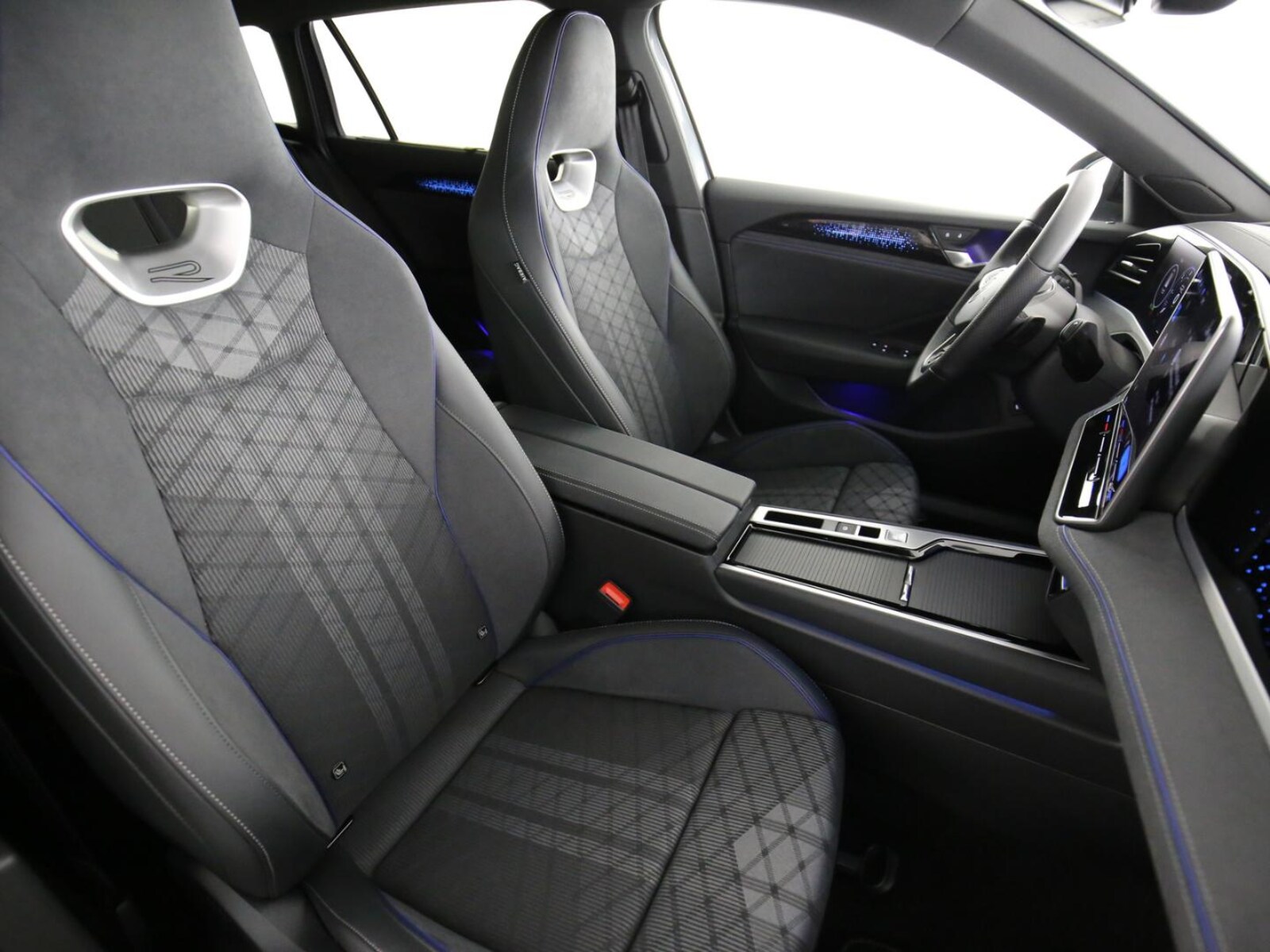 Volkswagen Passat – Bild 14