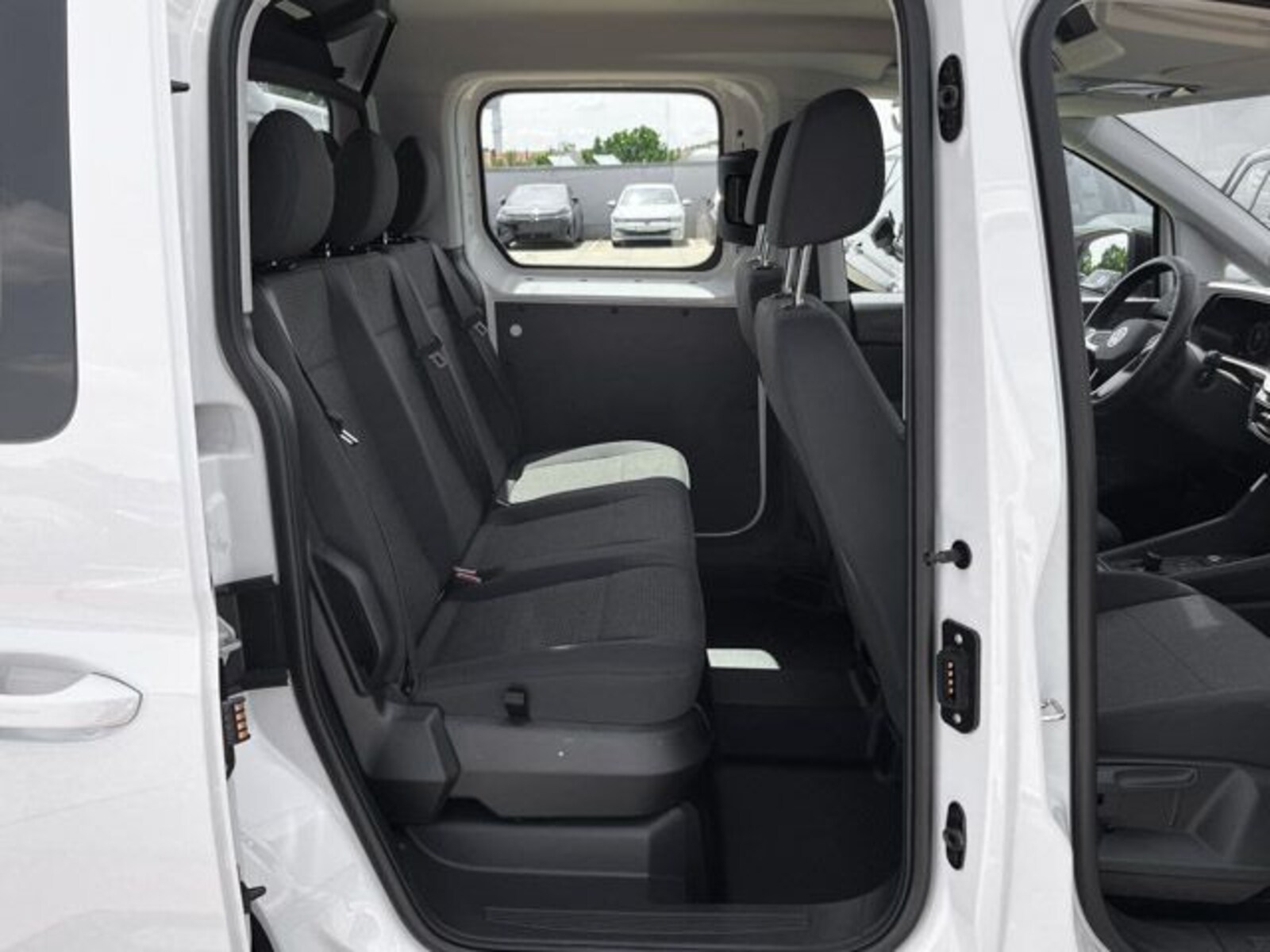 Volkswagen Caddy Kombi – Bild 9