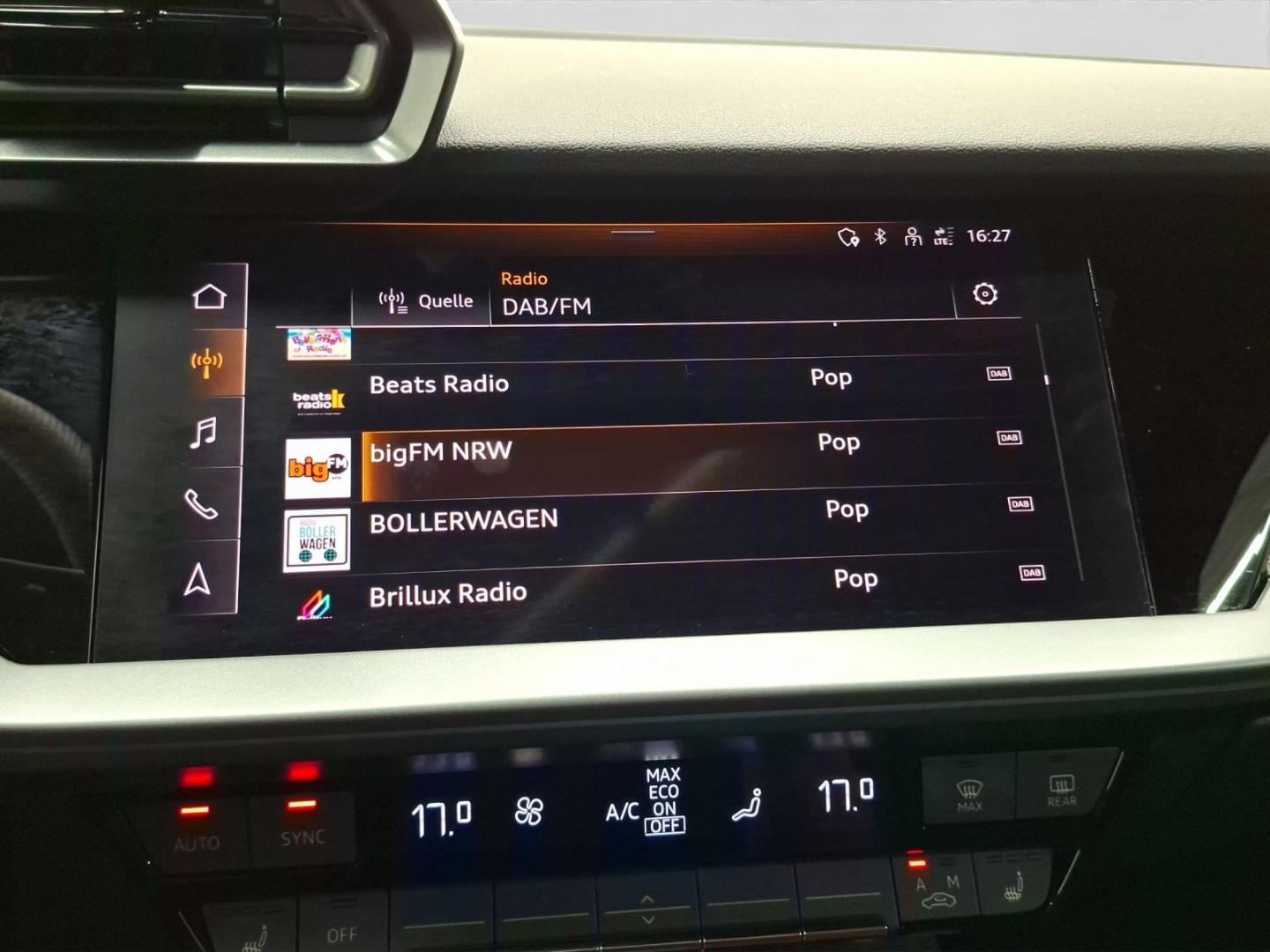 Bild über Audi RS 3 Limousine TFSI quattro 294 kW S tronic - für weitere Informationen kontaktieren Sie den Audi Partner