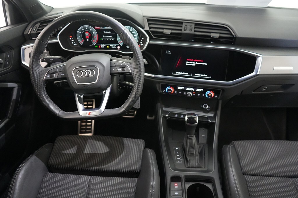 Image about Audi Q3 S line 35 TFSI S tronic