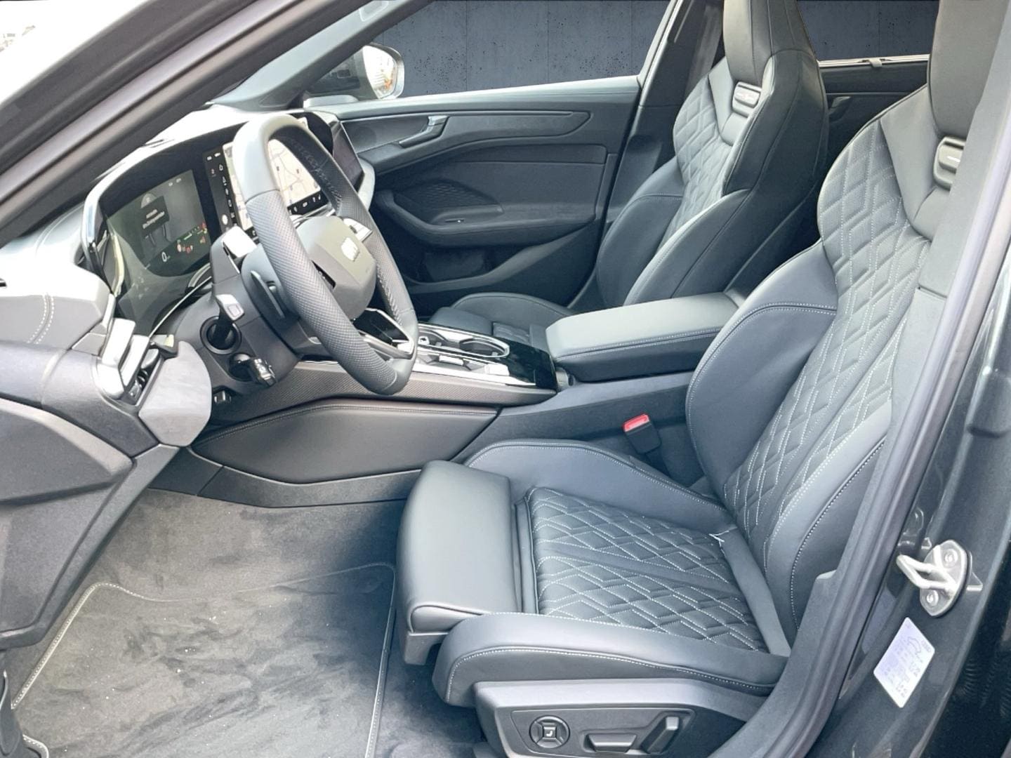 Bild über Audi A6 Avant e-hybrid edition one e-hybrid quattro 270 kW S tronic - für weitere Informationen kontaktieren Sie den Audi Partner