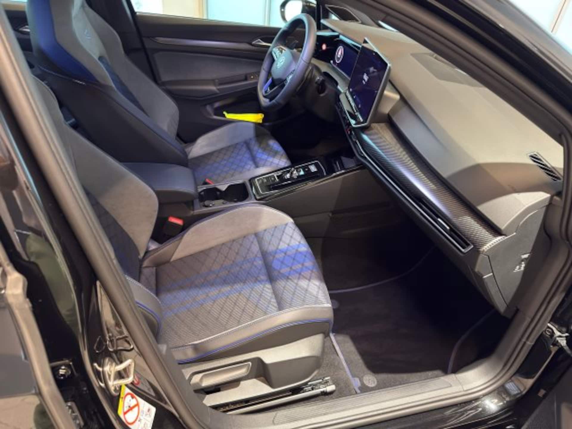 Volkswagen Golf R Black Edition