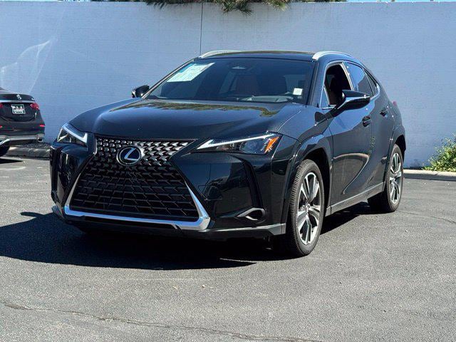 Photo of 2025 Lexus UX 300h 