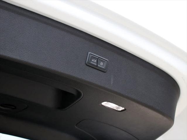 2025 AUDI SQ5 - Image 40