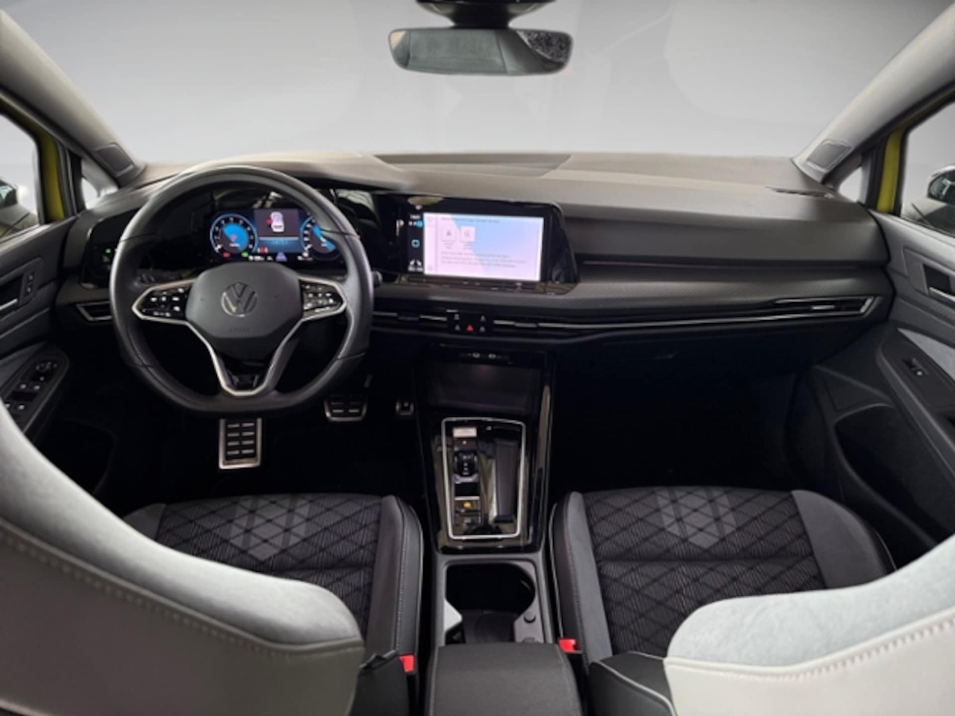 Volkswagen Golf R-Line