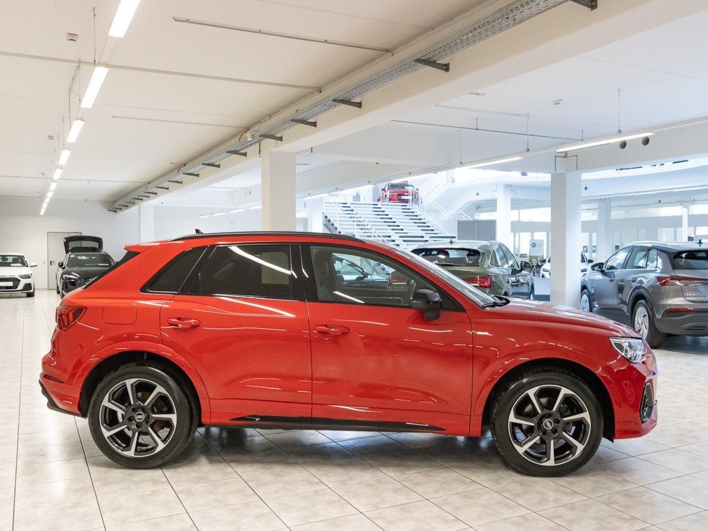 Bild über Audi Q3 TDI 110 kW S tronic - für weitere Informationen kontaktieren Sie den Audi Partner