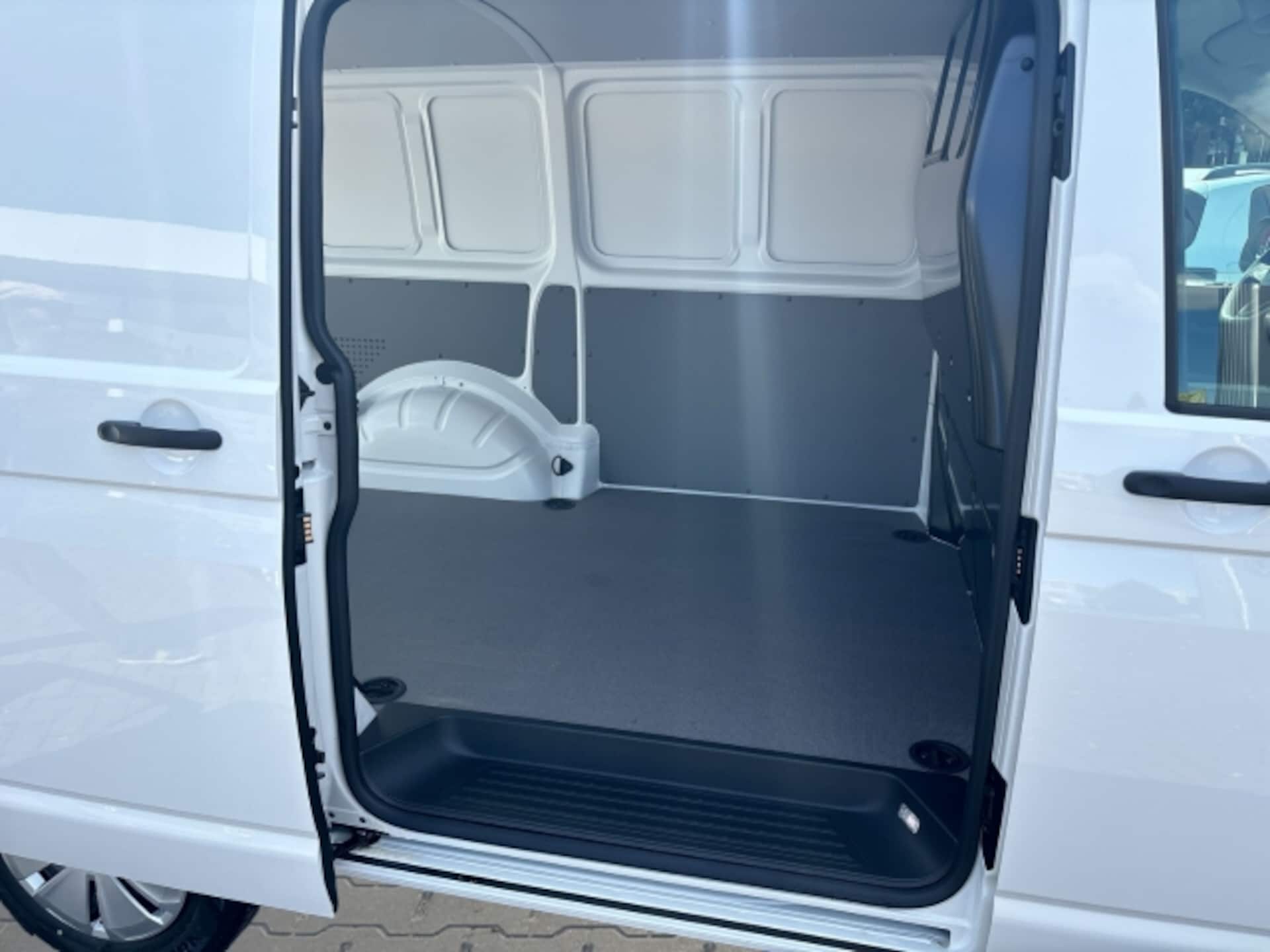 Volkswagen T6.1 Transporter Kasten kurzer Radstand