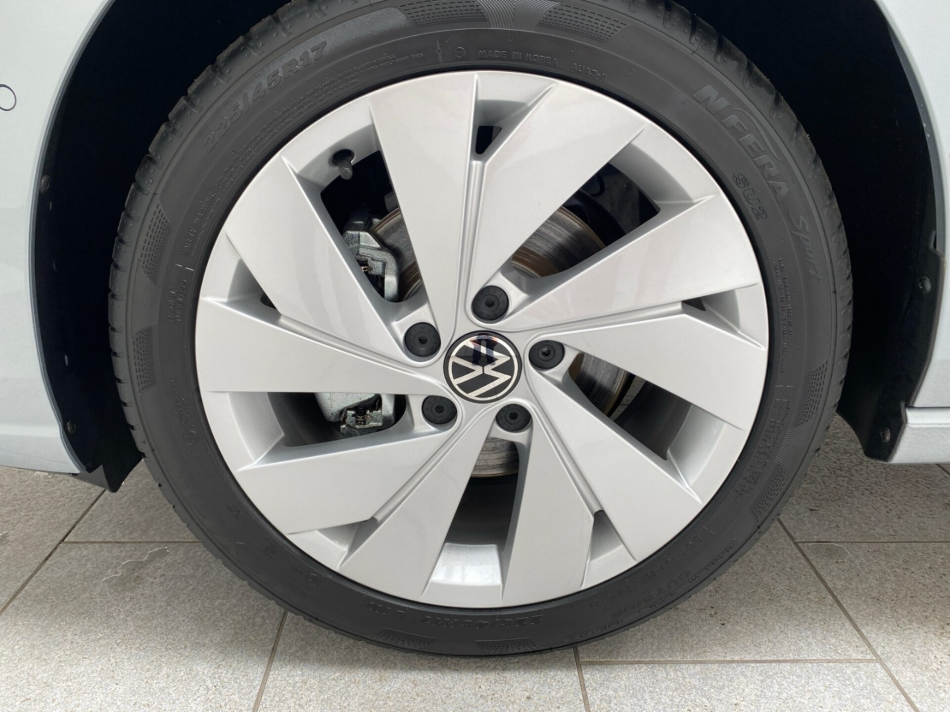 Volkswagen Golf Life
