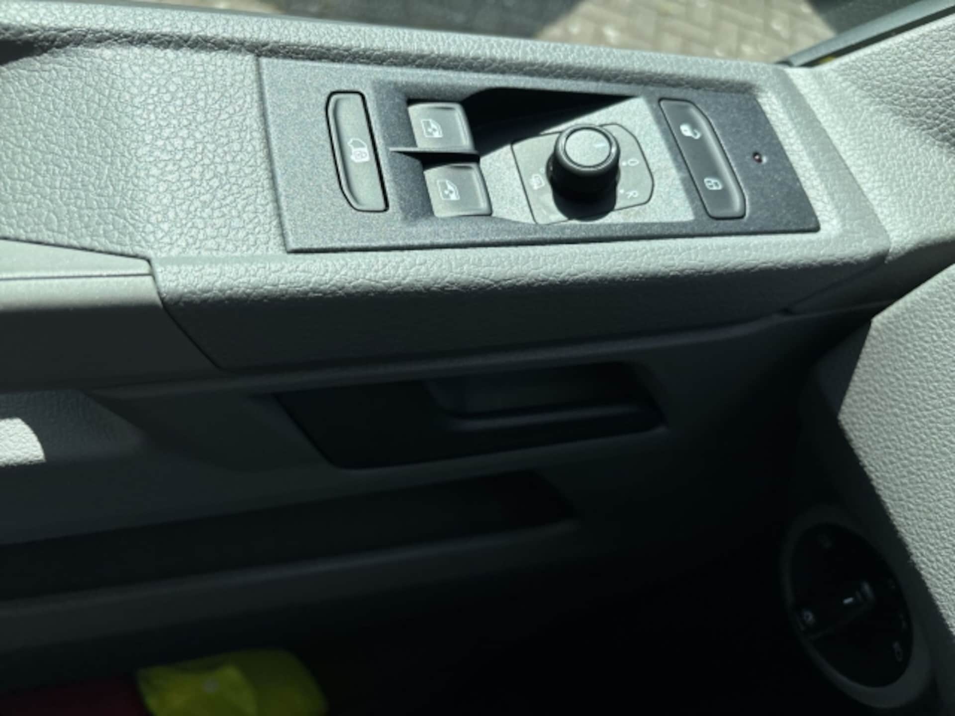 Volkswagen T6.1 Transporter Kasten kurzer Radstand