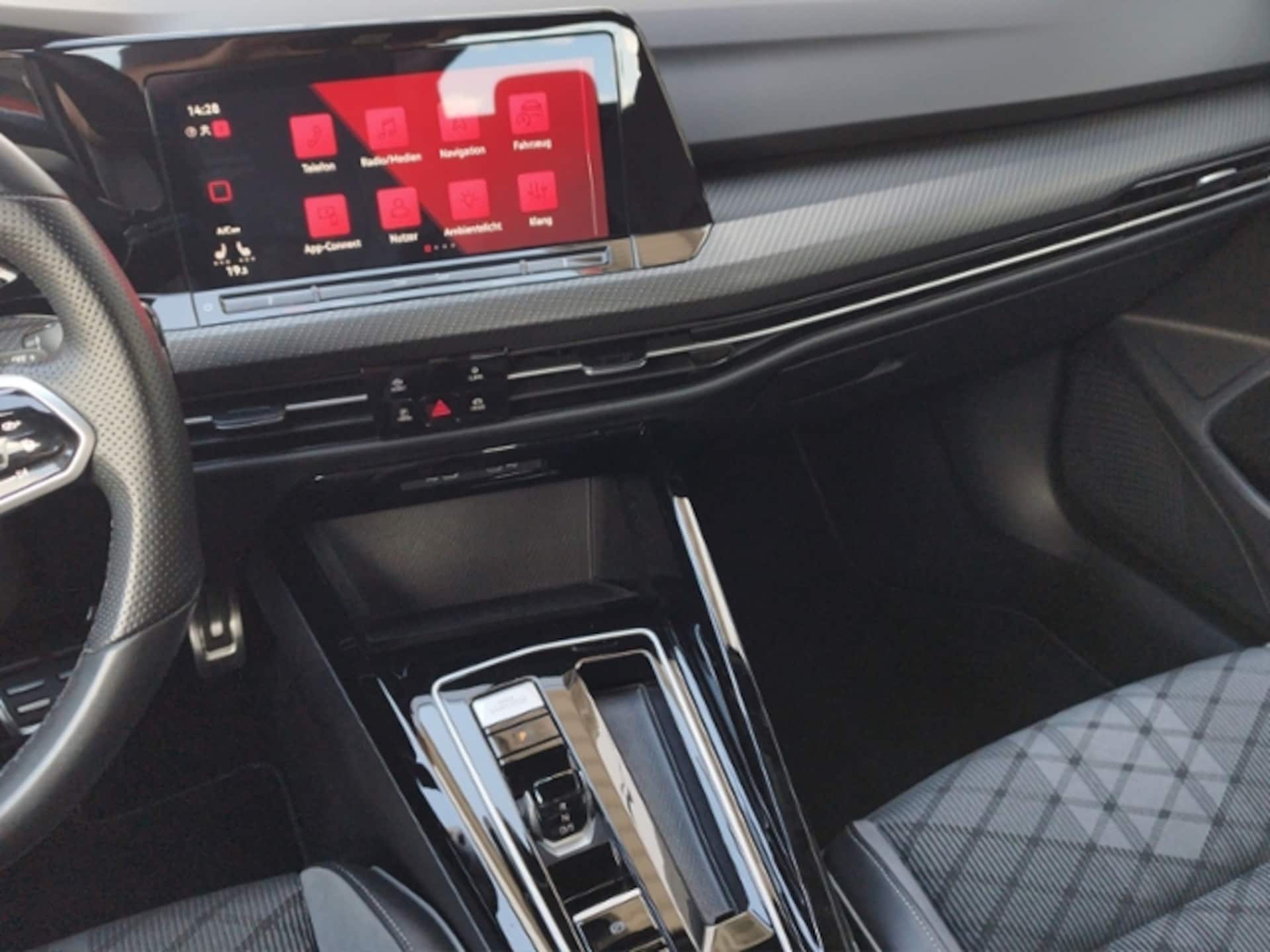 Volkswagen Golf Variant R-Line