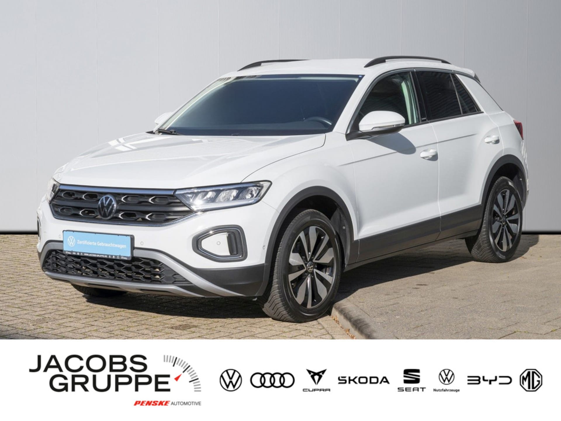 Volkswagen T-Roc — Volkswagen T-Roc T-Roc MOVE 1.5 l TSI 'AHK|Dig.CockpitPro|RearView