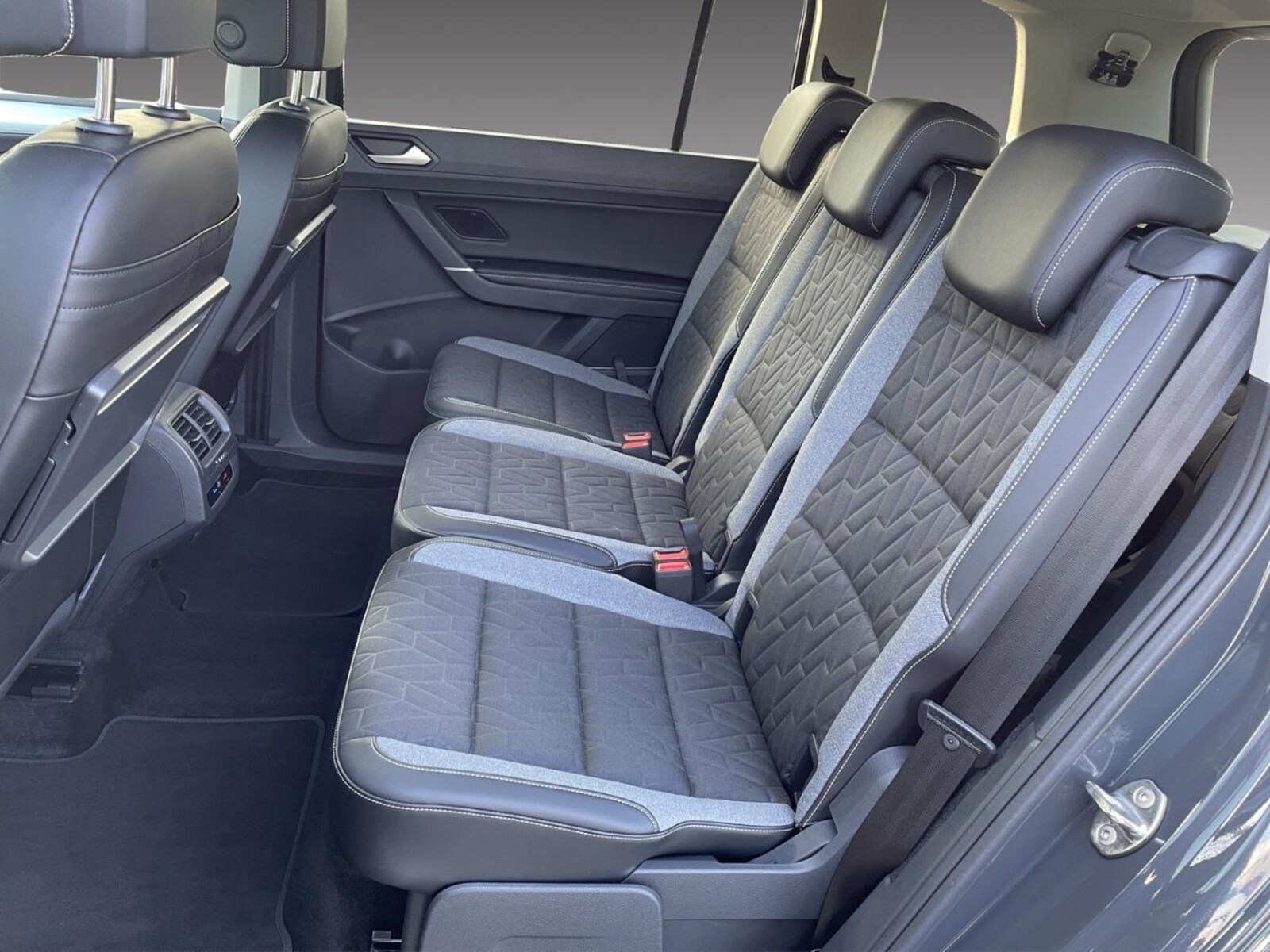 Volkswagen Touran – Bild 14