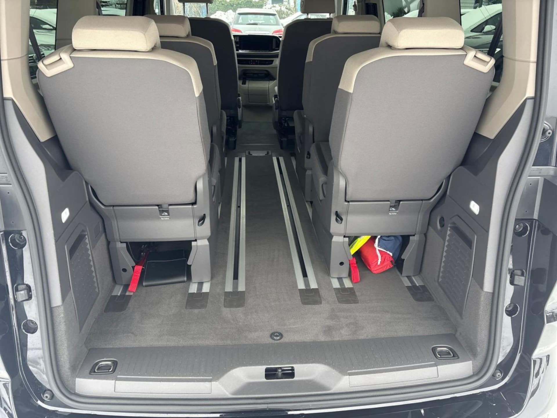 Volkswagen Multivan Basis-Modell