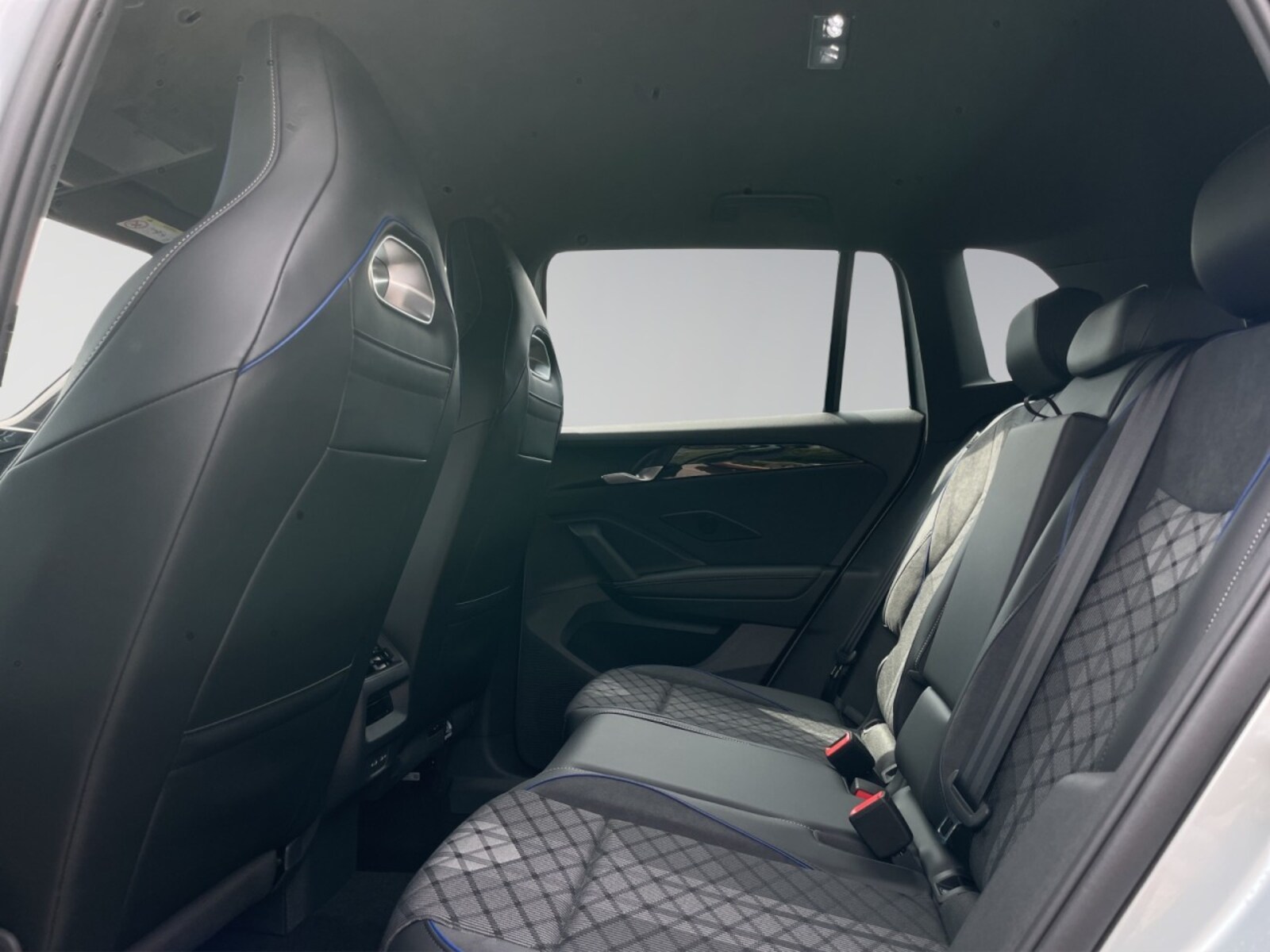 Volkswagen Tiguan – Bild 11
