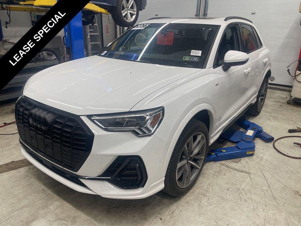 2025 Audi Q3 45 TFSI S Line Premium quattro's photo