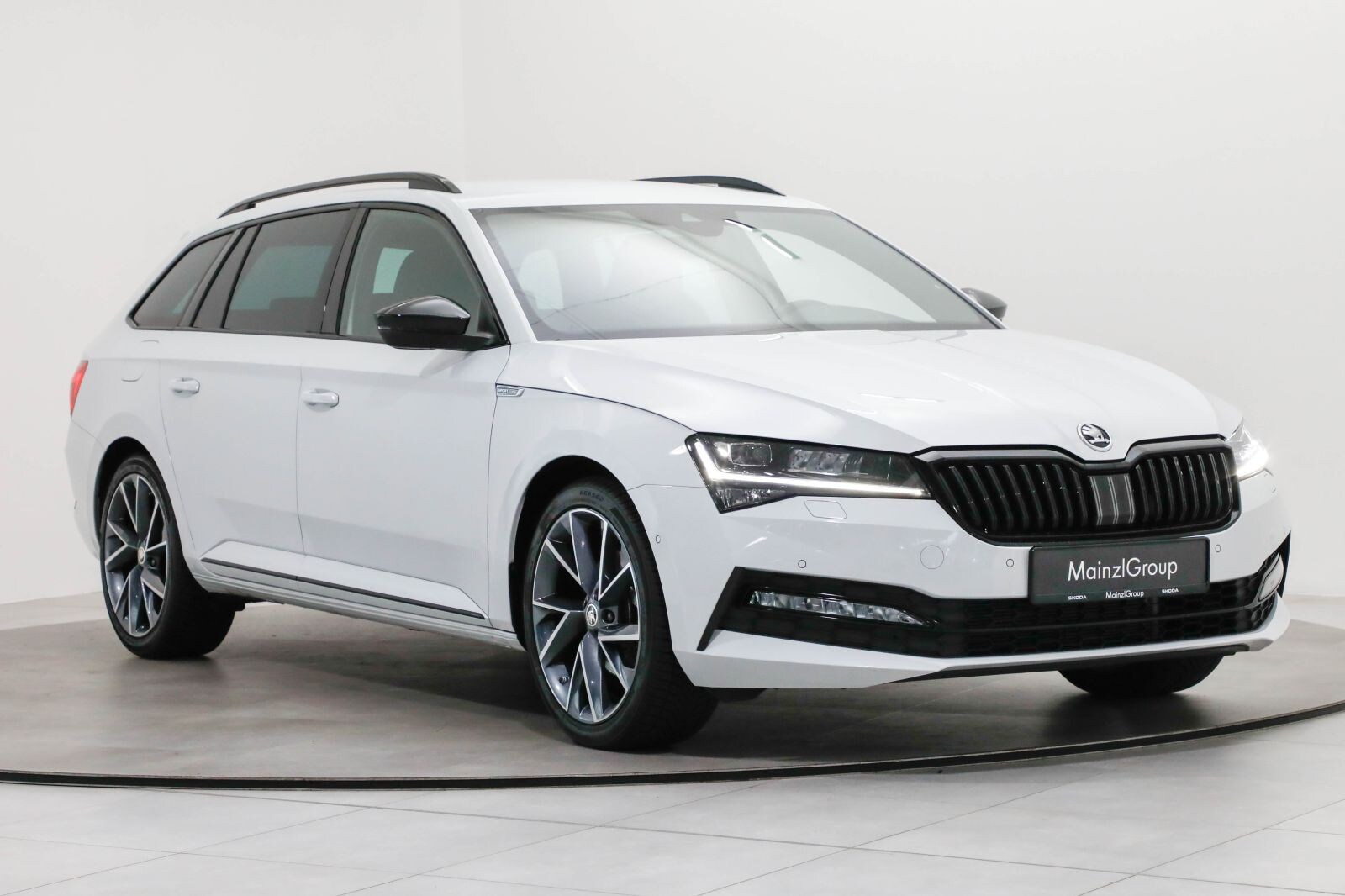 Škoda Superb Combi – Bild 7