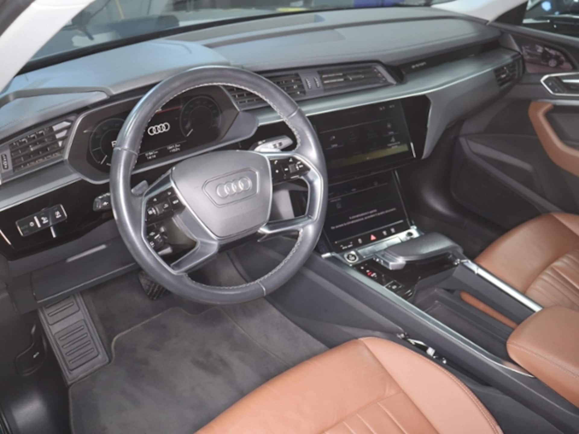 Audi Q8 Sportback e-tron Advanced