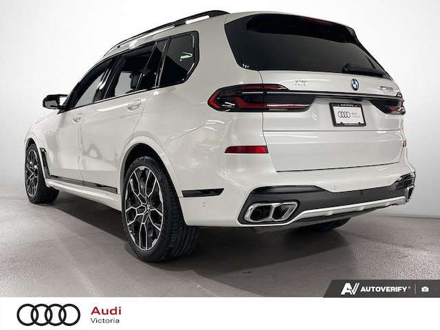 2025 BMW X7