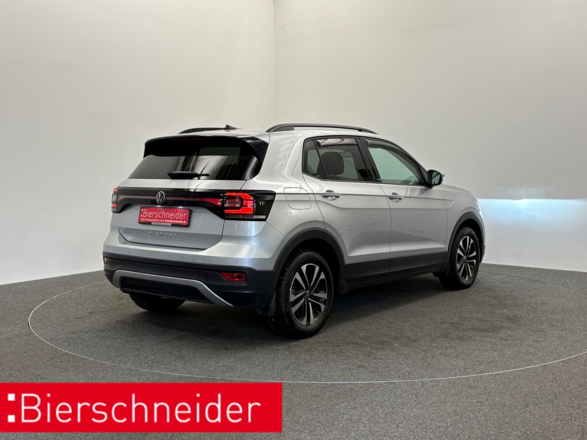 Volkswagen T-Cross United