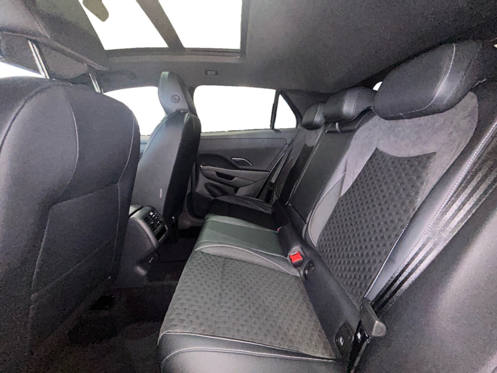 Volkswagen T-Roc – Bild 12